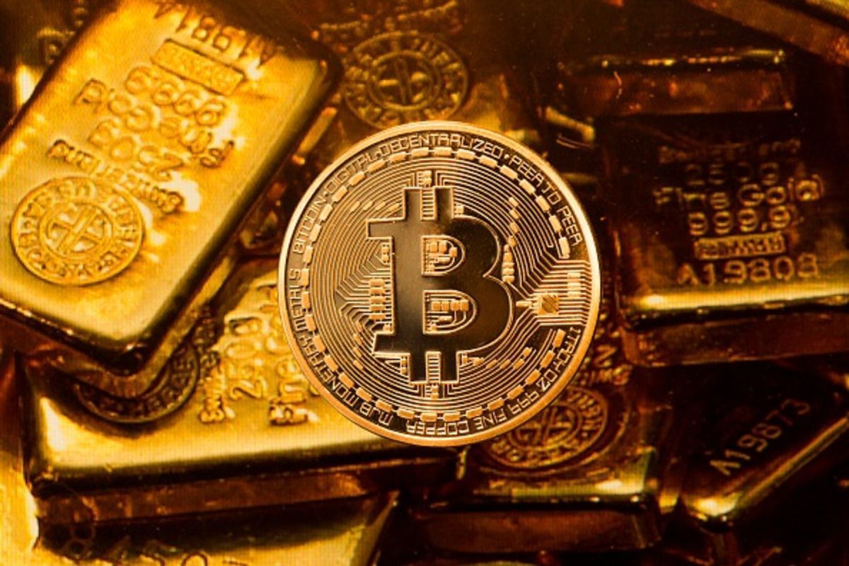Charlie Morris: Bitcoin đã chạm đỉnh thời đại và đó là lí do khiến bạn muốn mua vàng lúc này