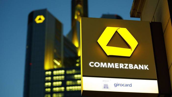 Commerzbank: Vàng khởi động tháng 12 trên 1800$ sau tháng 11 quá tàn khốc