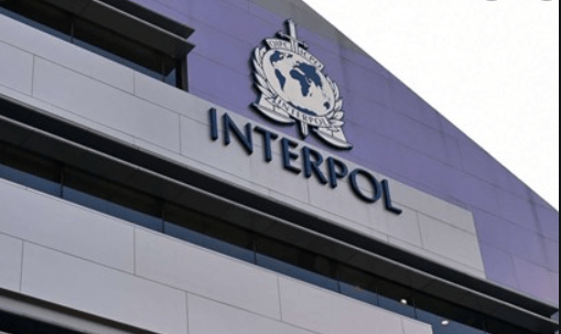 Interpol cảnh báo nguy hiểm liên quan đến vắc xin Covid-19
