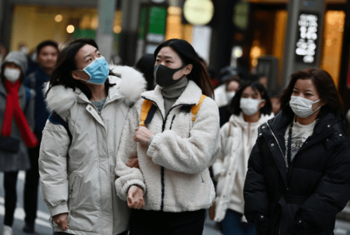 Covid-19: Nhật, Hàn đối diện làn song mới vào mùa đông; Nhiều nước công bố kế hoạch tiêm vaccine