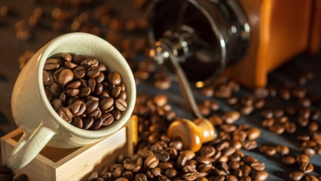 Cà phê thế giới đồng loạt lao dốc, trong nước cũng lùi khỏi mốc 42.000 đồng