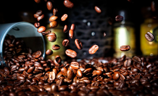 Tồn kho giảm, thị trường cà phê vẫn đồng loạt giảm mạnh khi đồng USD tăng giá