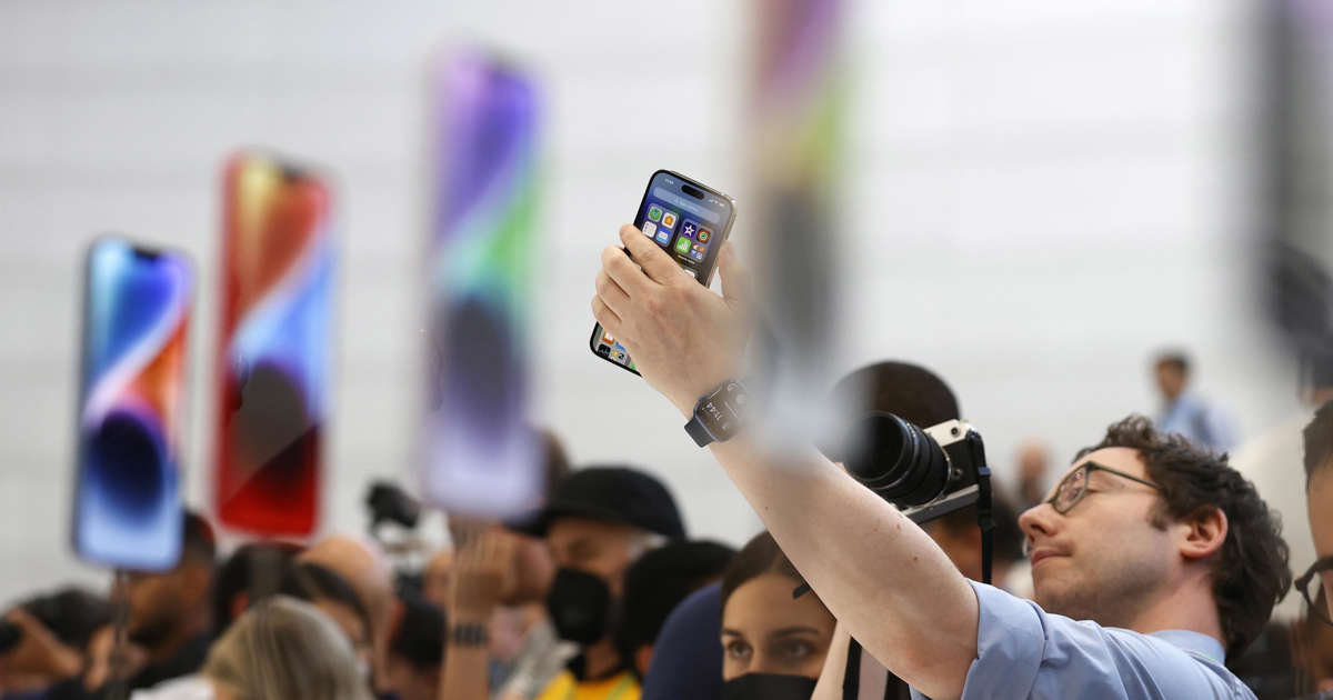 iPhone 14 chính thức bán về Việt Nam, giá vẫn thua một cây vàng