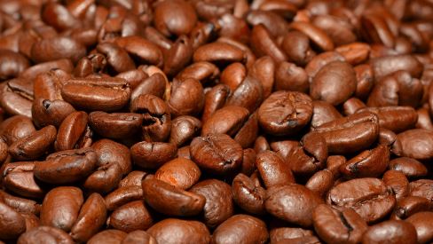 Đầu cơ mạnh tay bán ròng, thị trường cà phê kéo dài đà giảm