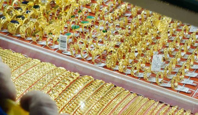 Vàng Nhẫn 9999: Rung lắc sau khi vượt 71 triệu đồng, chênh lệch với thế giới giảm về dưới 2 triệu đồng